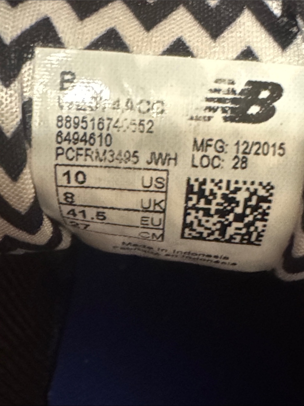 New Balance Red and Black 574 Sneakers with Blue Lining - Picture 7 of 7